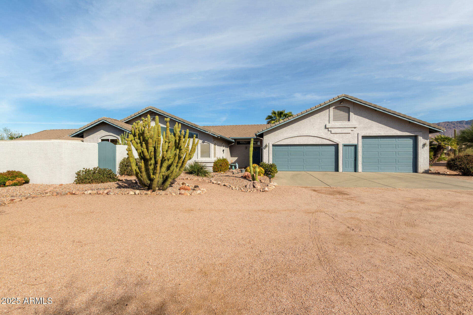 6404 S Lazy Lane  Gold Canyon AZ 85118 photo