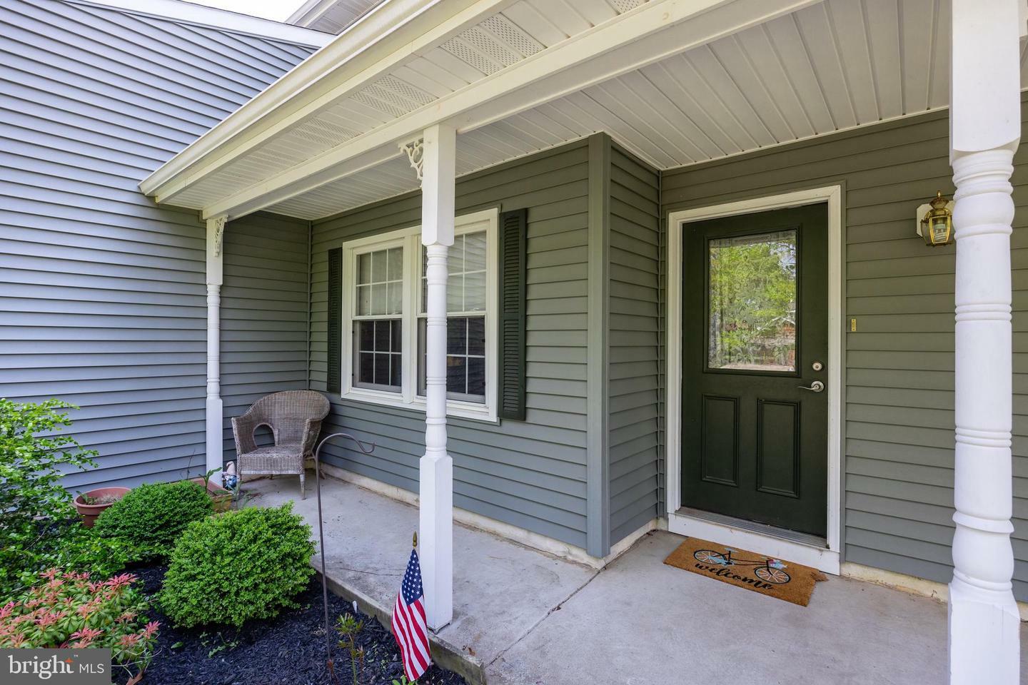 Property Photo:  204 Knotty Oak Drive  NJ 08054 