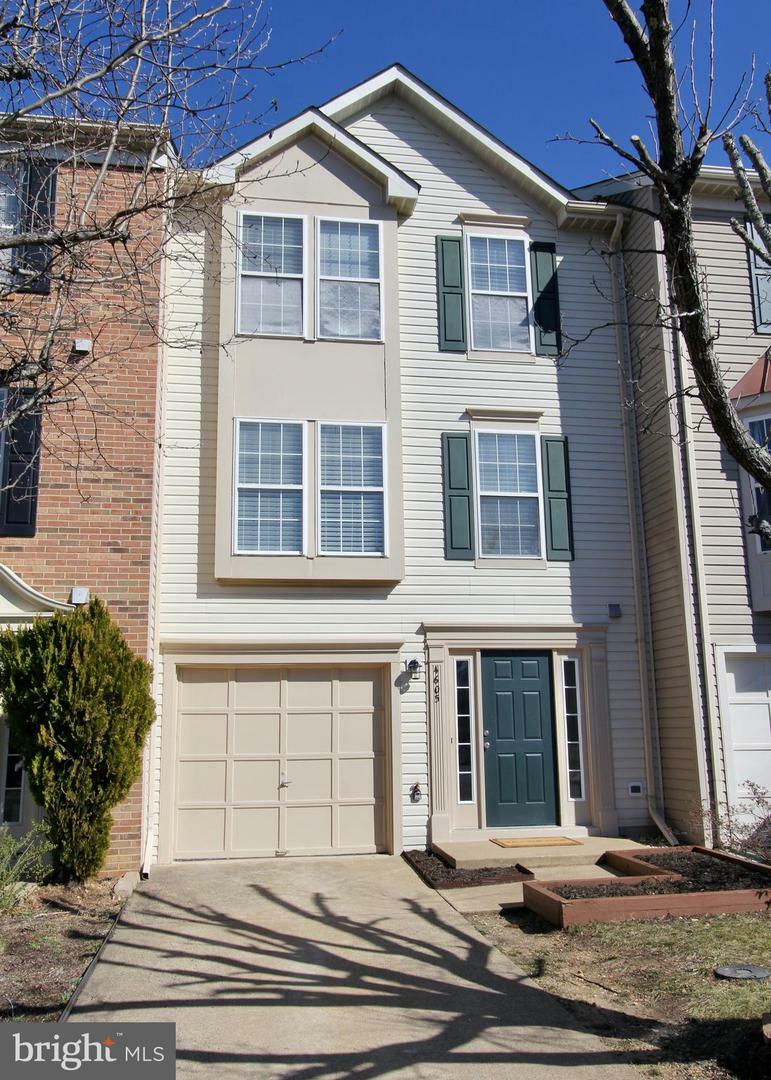 Property Photo:  4605 Turnberry Drive  VA 22408 