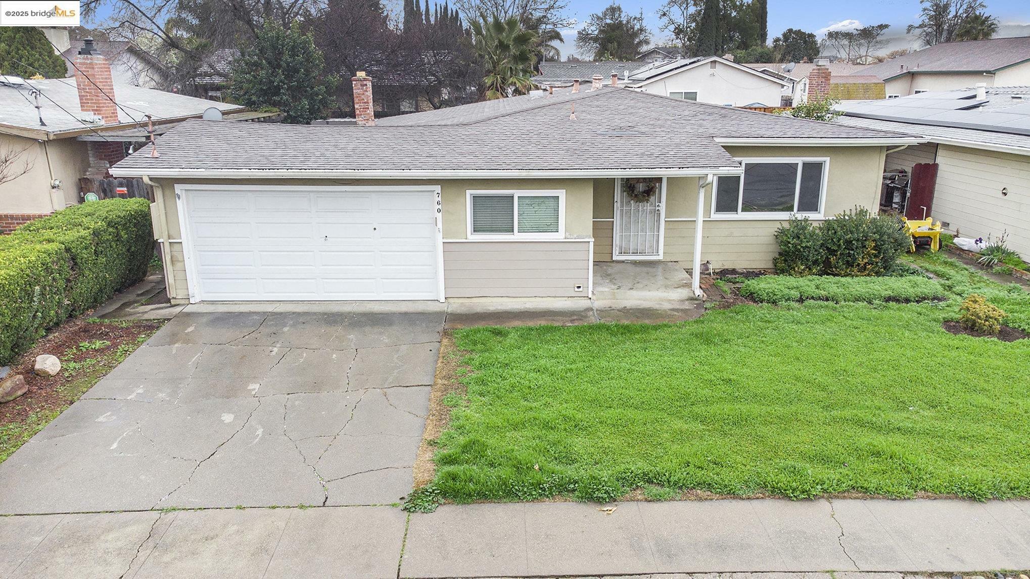 Property Photo: 760 Oak St CA 94513