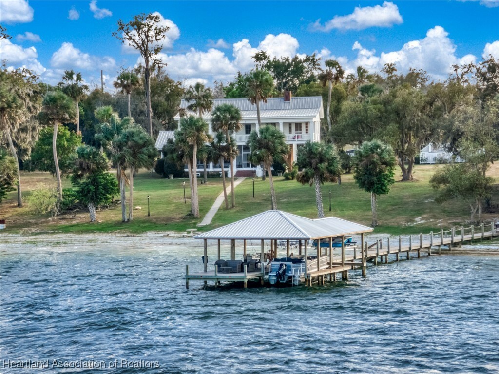 Property Photo: 745 Lake Lotela Drive FL 33825