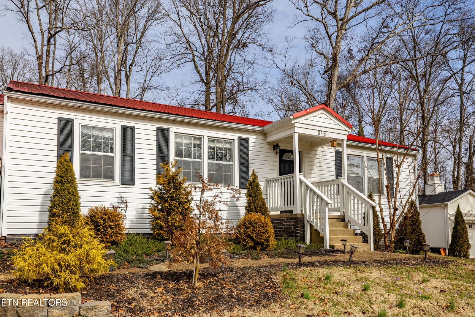 Property Photo: 319 Hermitage Drive TN 37920