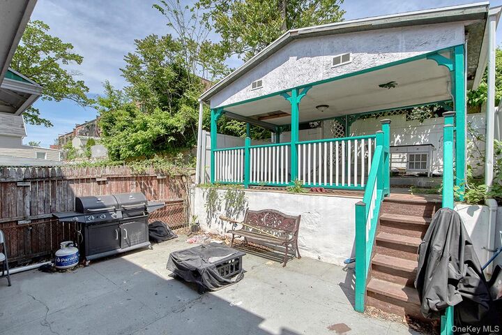 Property Photo:  4016 Wilder Avenue  NY 10466 