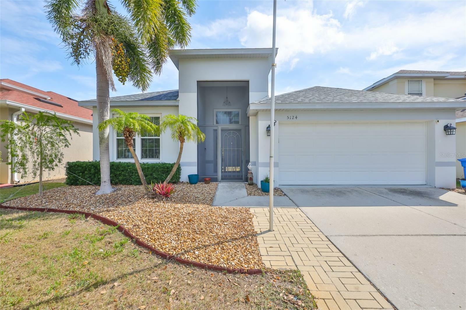 Property Photo:  5124 Clover Mist Drive  FL 33572 