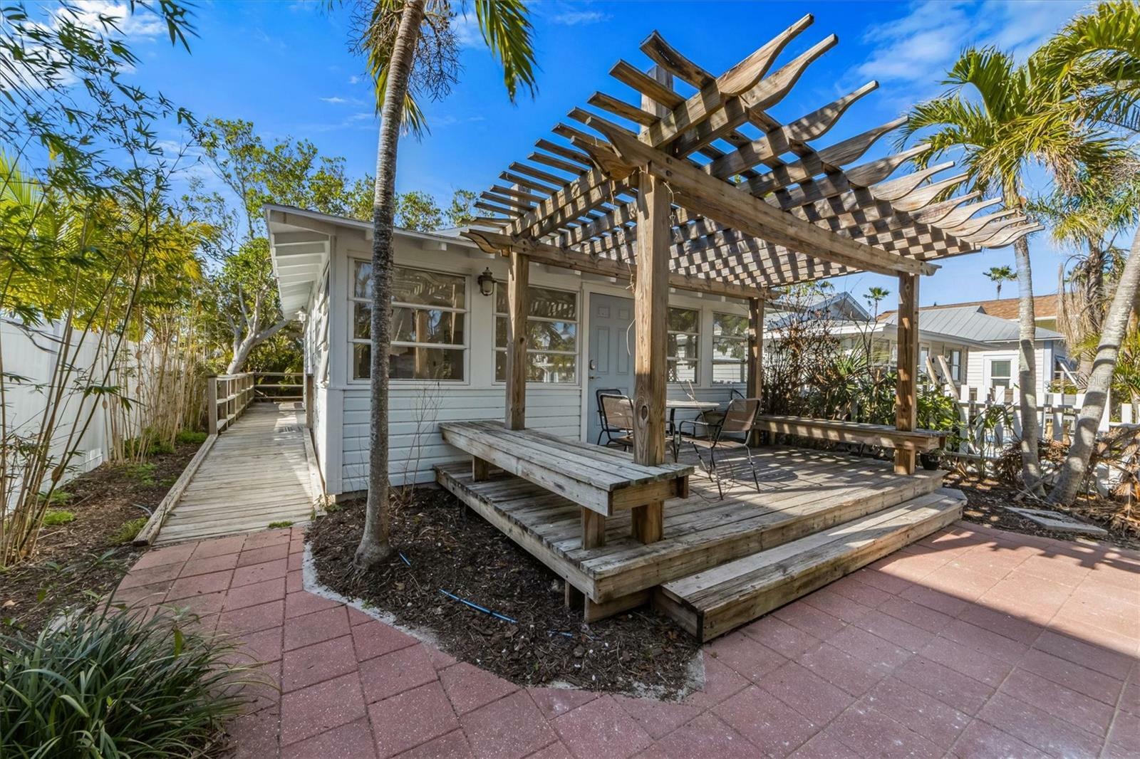 Property Photo:  520 Spring Avenue A  FL 34216 