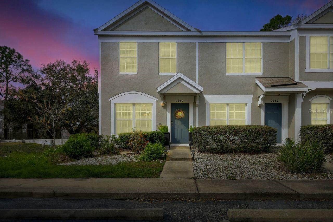 2352 Lake Woodberry Circle  Brandon FL 33510 photo