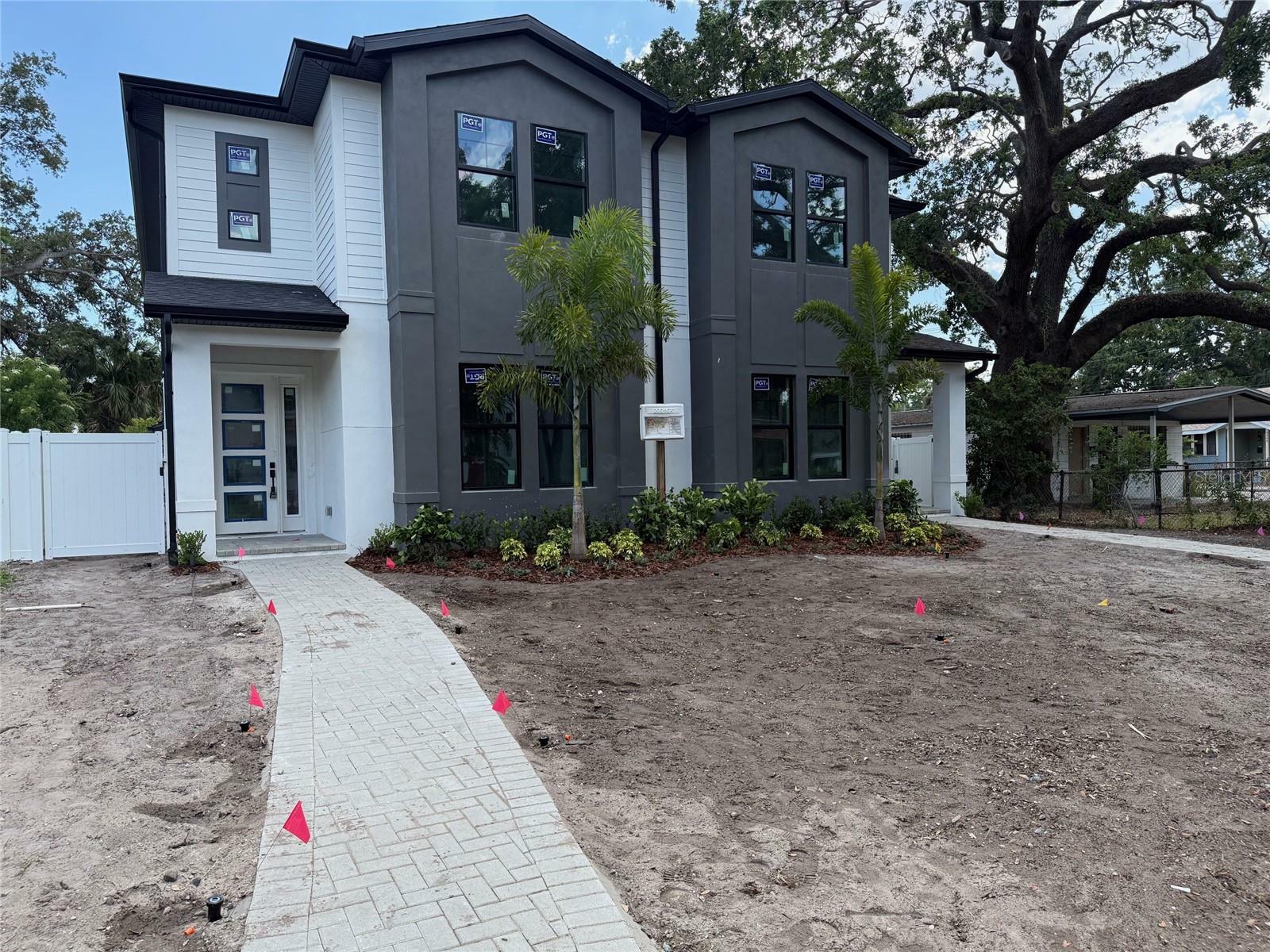 Property Photo: 418 W Frances Avenue 2 FL 33602