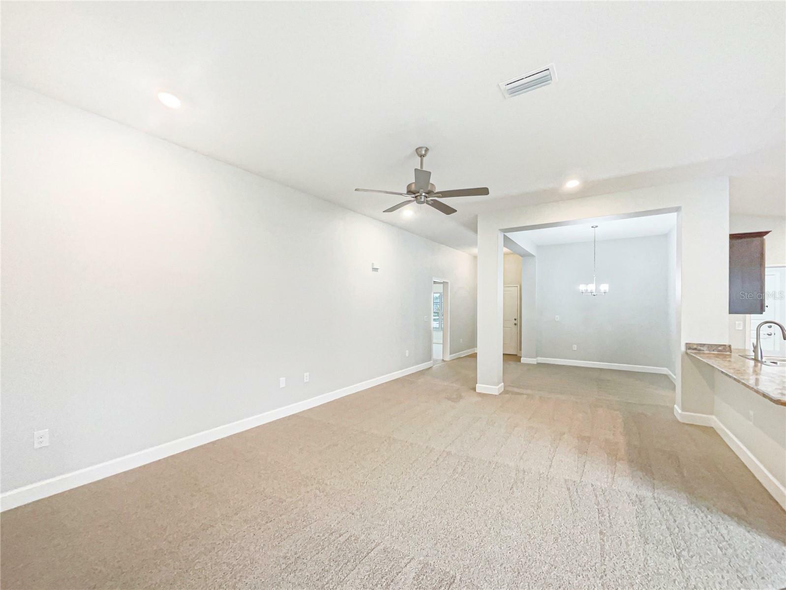 Property Photo:  947 Cumberland Drive  FL 34759 