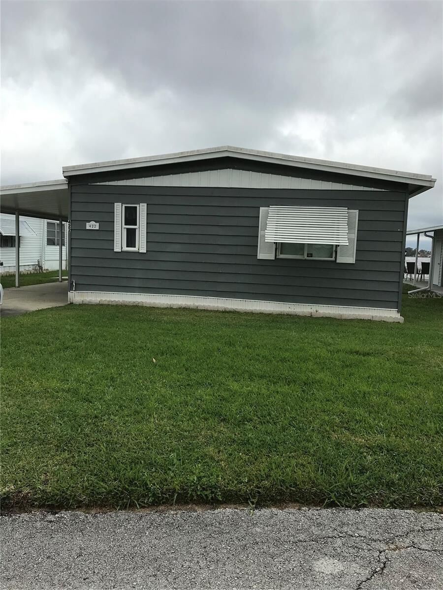 Property Photo: 422 Lakeside Ranch Circle FL 33881