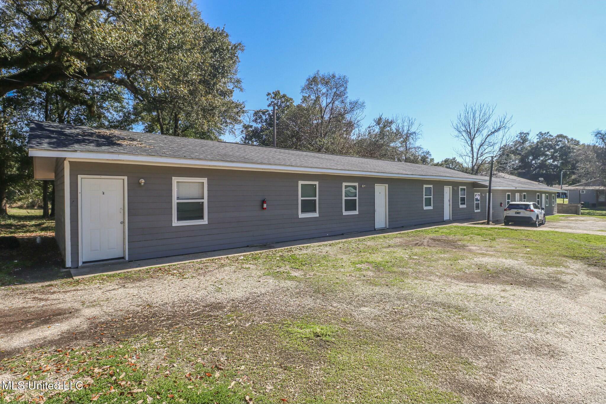 2520 Hewes Avenue  Gulfport MS 39507 photo