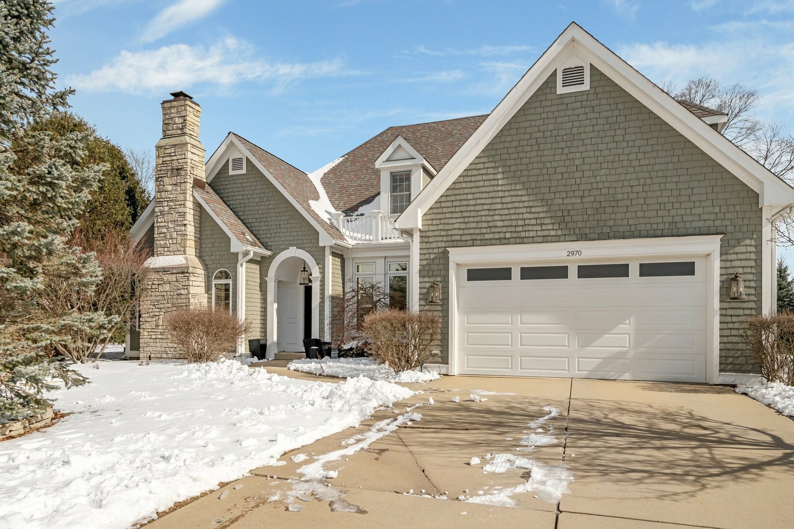 Property Photo:  2970 Oxford Court  IL 60502 