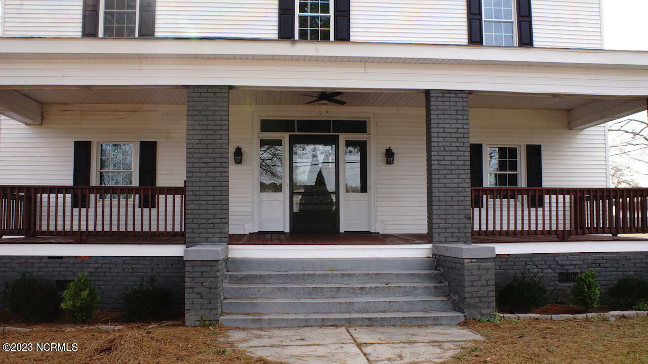 Property Photo: 281 W Battleboro Avenue NC 27809
