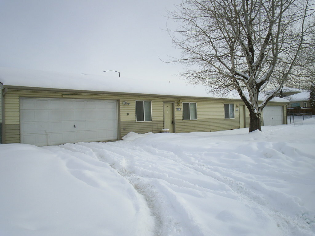 Property Photo:  915 N Oregon Street  MT 59601 