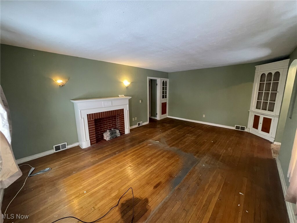 Property Photo:  420 Indiana Avenue  OH 44052 