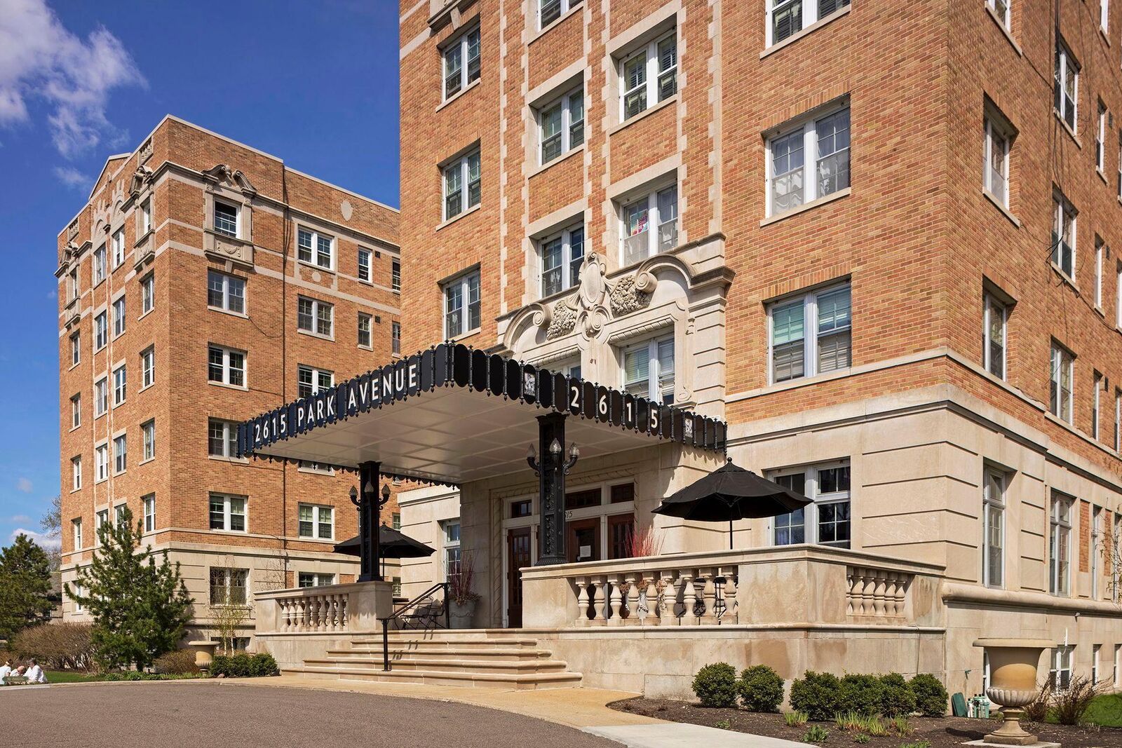 Property Photo: 2615 Park Avenue 518 MN 55407