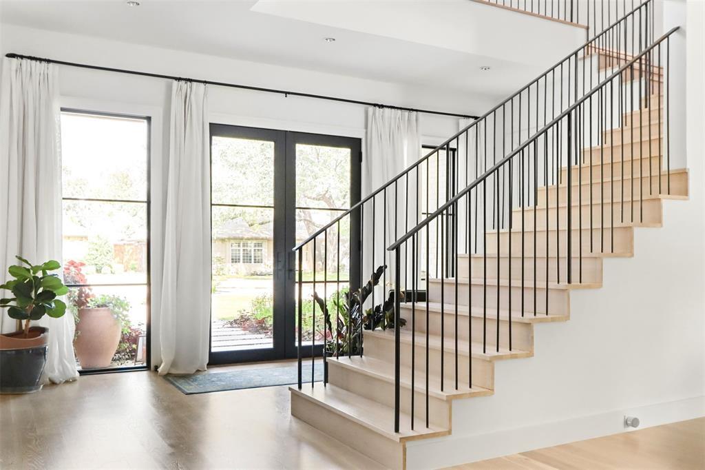 Property Photo: 5026 Forest Bend Road TX 75244