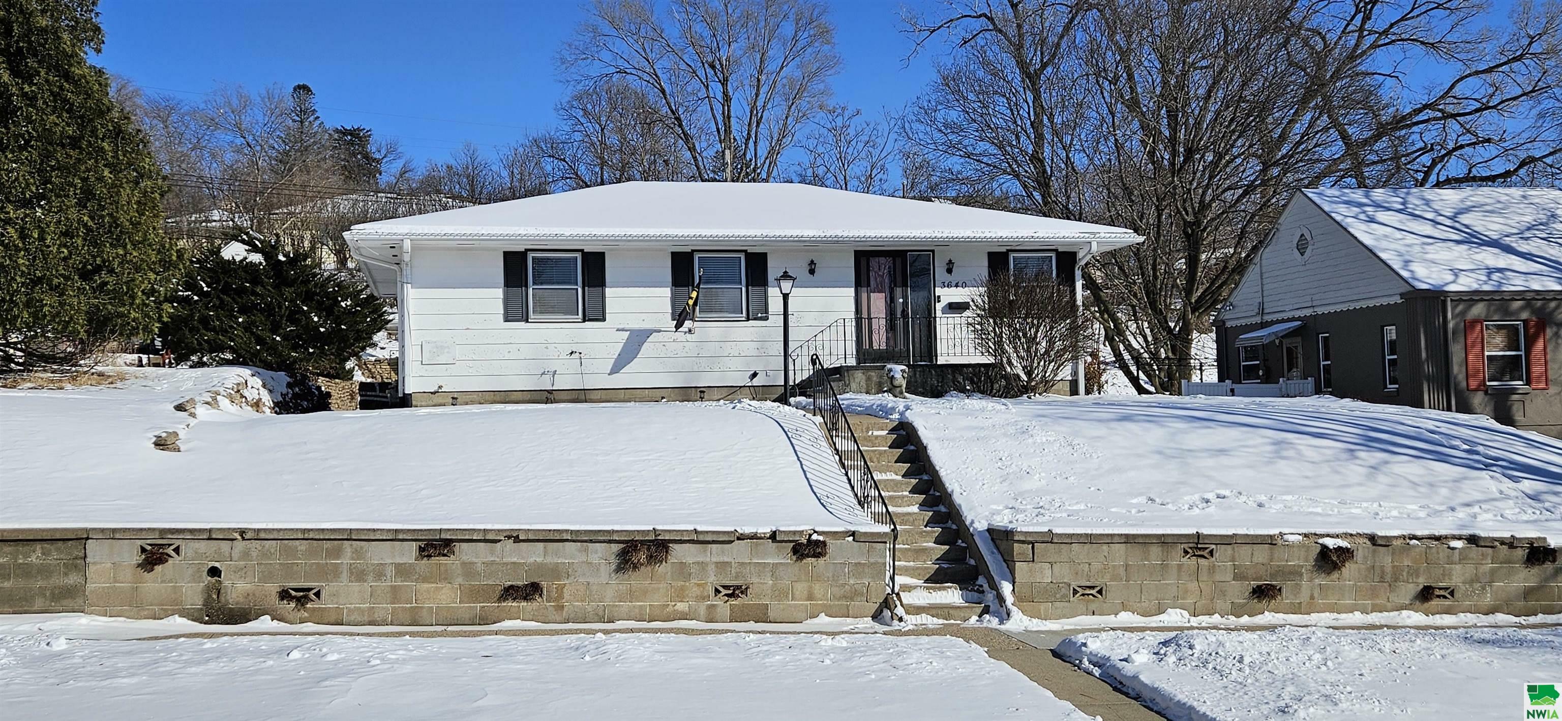 3640 Jones St  Sioux City IA 51104 photo