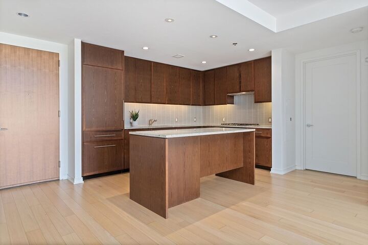Property Photo: 580 Washington Street 1207 MA 02111