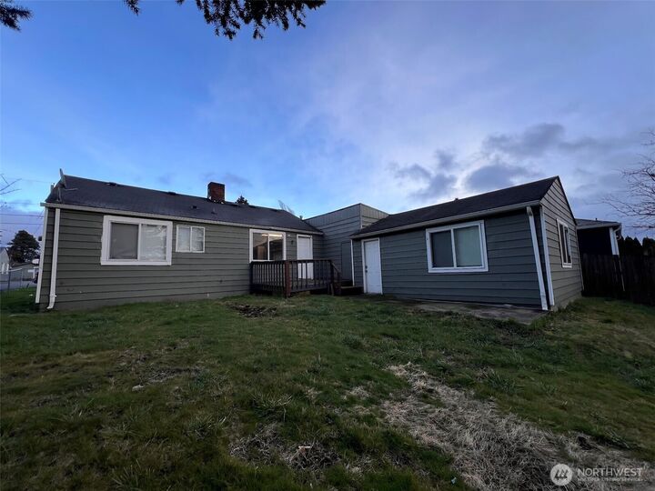 Property Photo:  17333  33rd Avenue S  WA 98188 