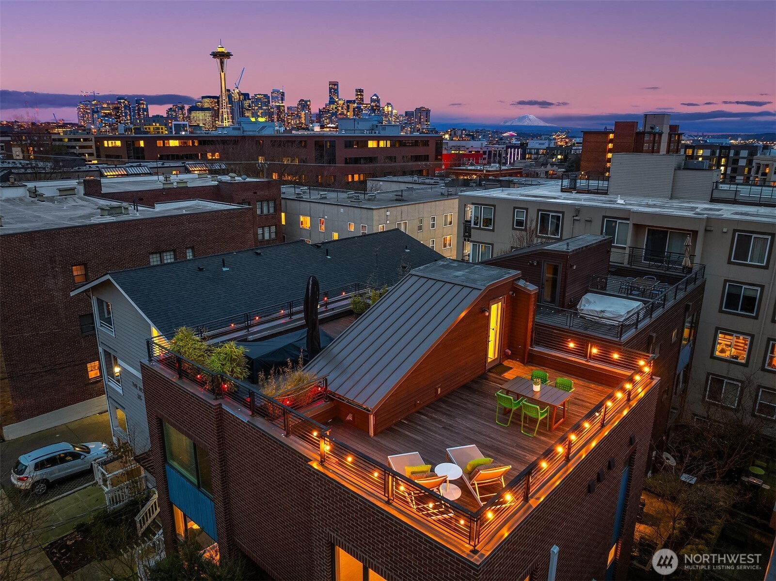 Property Photo: 325 W Roy Street WA 98119