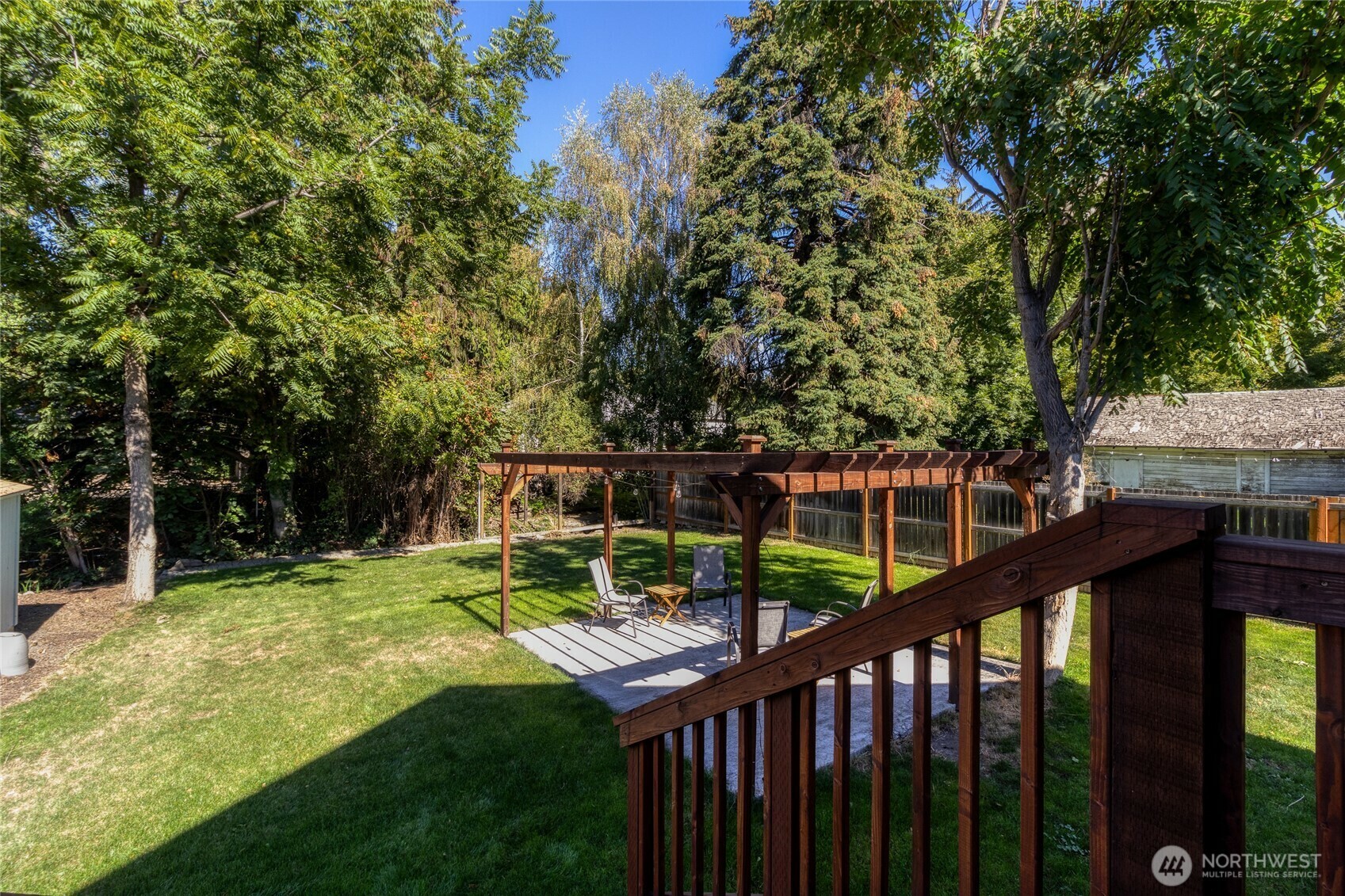 Property Photo: 609 Pleasant Street WA 99362
