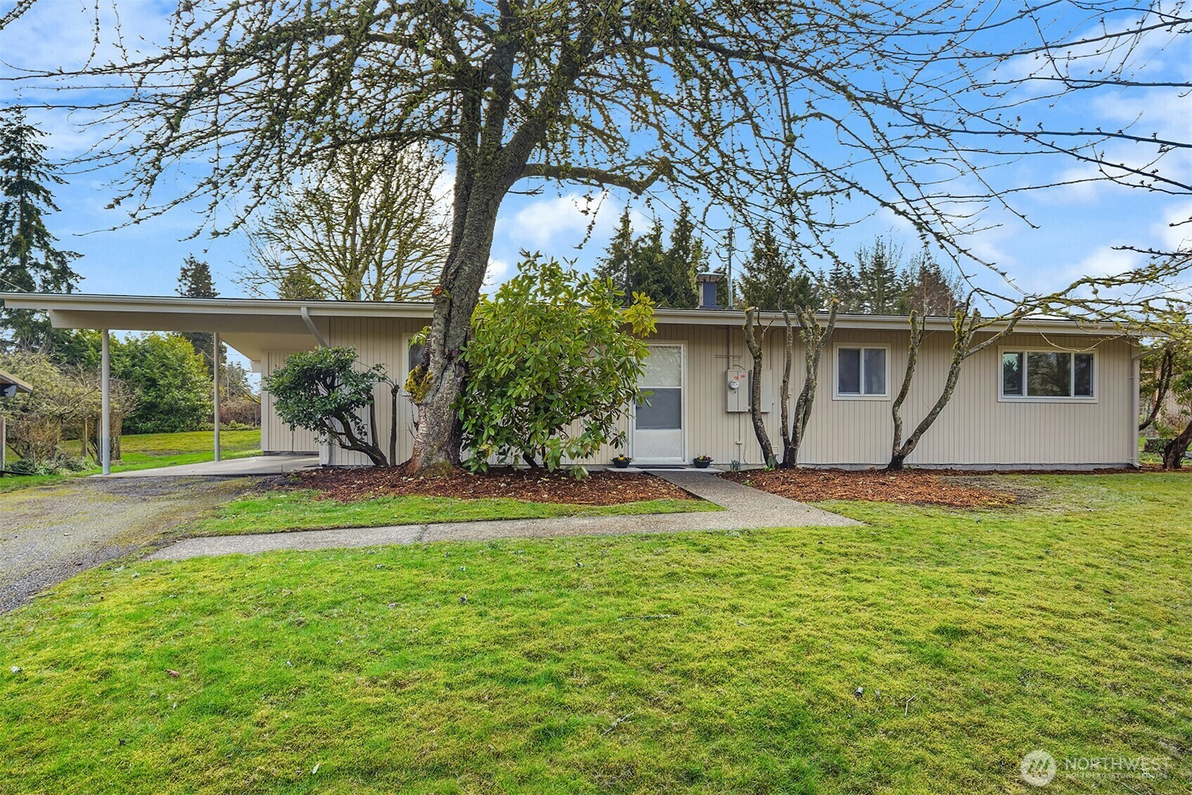 Property Photo: 9909 SW 206th Ct. WA 98070