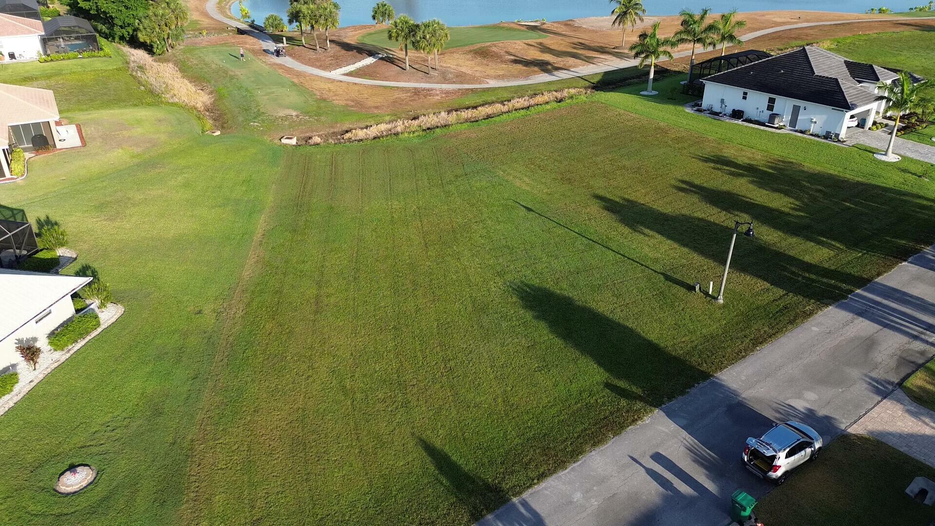 Property Photo: 18001 Bluewater Drive FL 34114