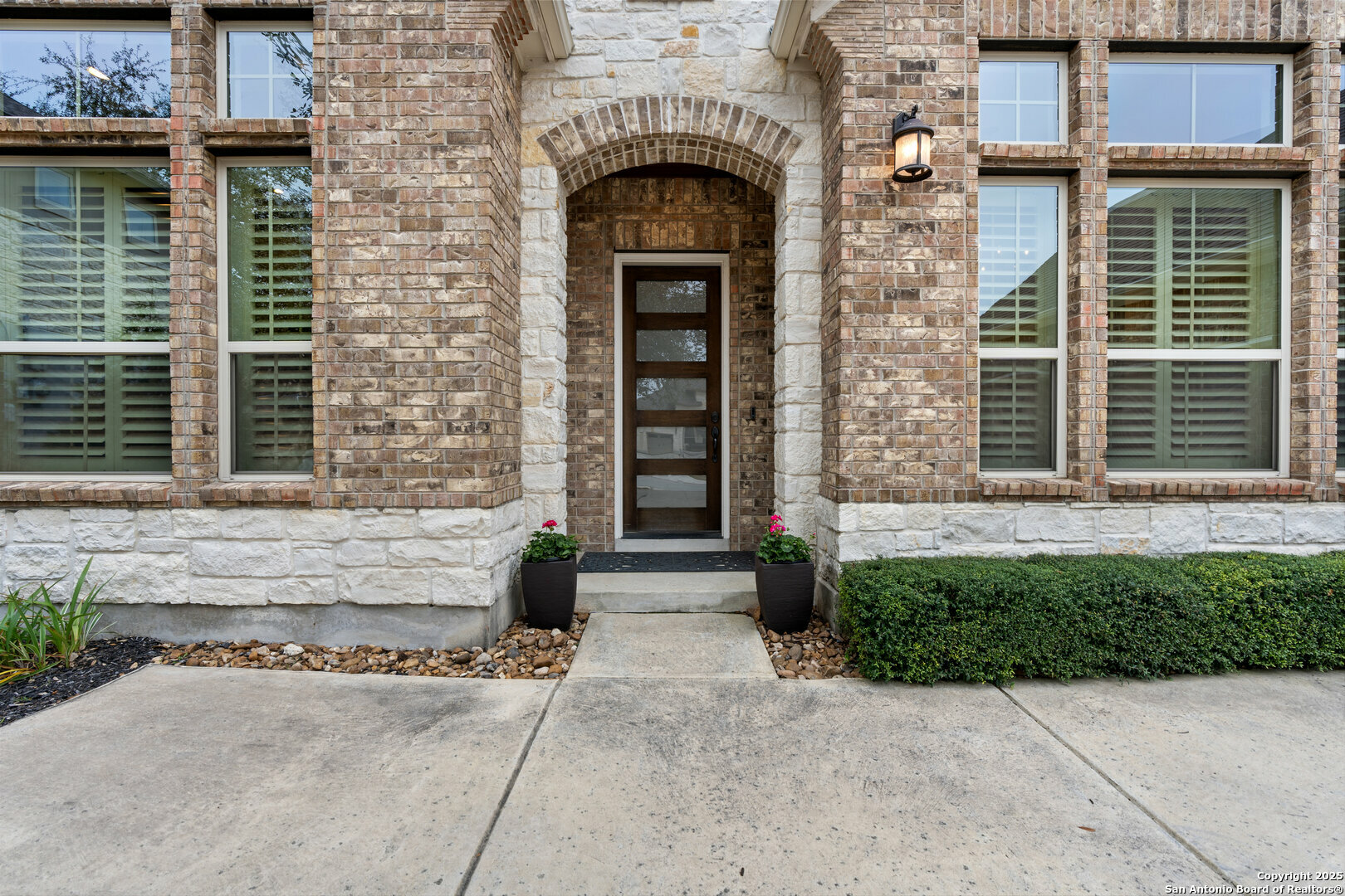 Property Photo: 4102 Monteverde Run TX 78261