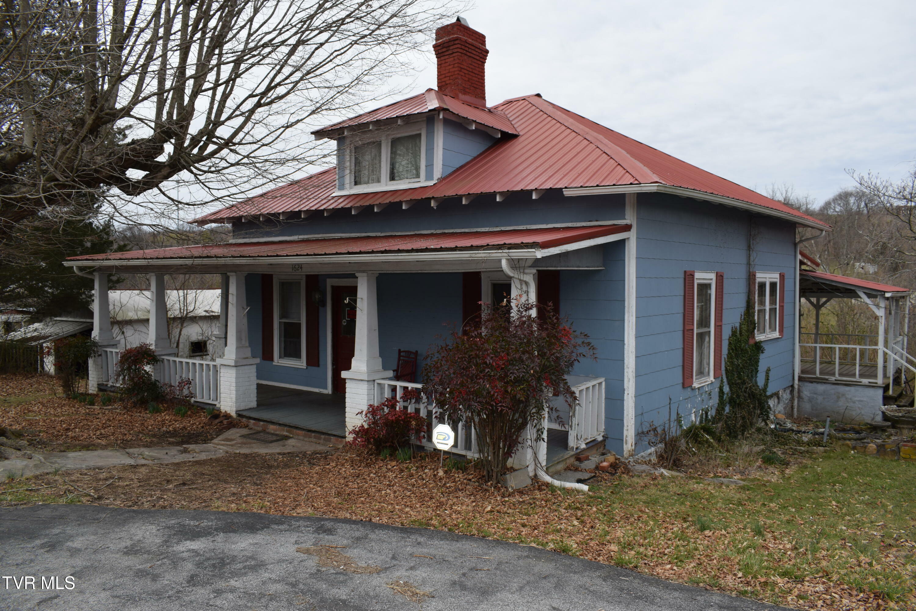 Property Photo:  1624 Old State Route 34  TN 37690 