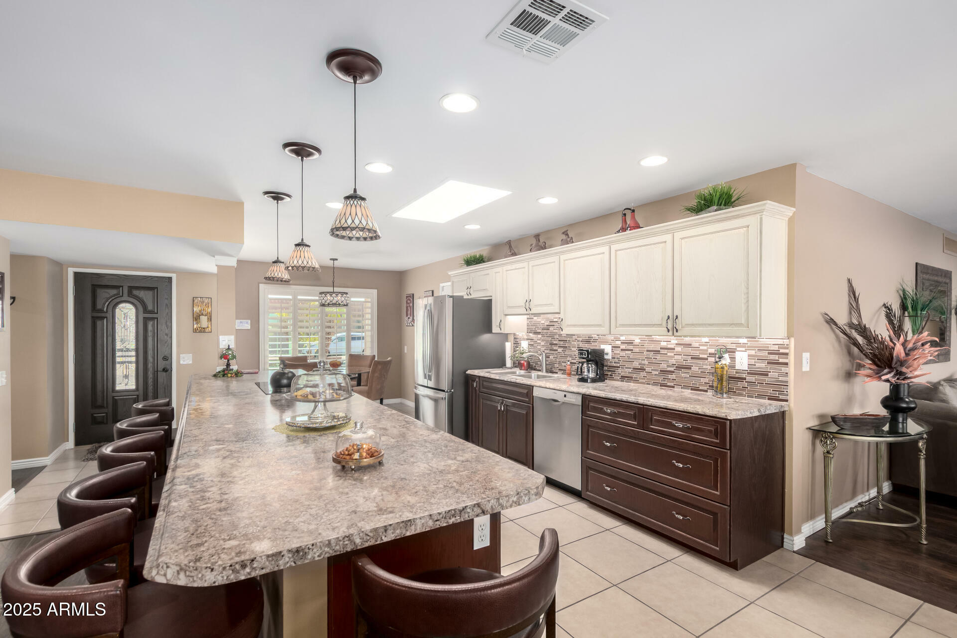 Property Photo: 11010 W Acacia Drive AZ 85373