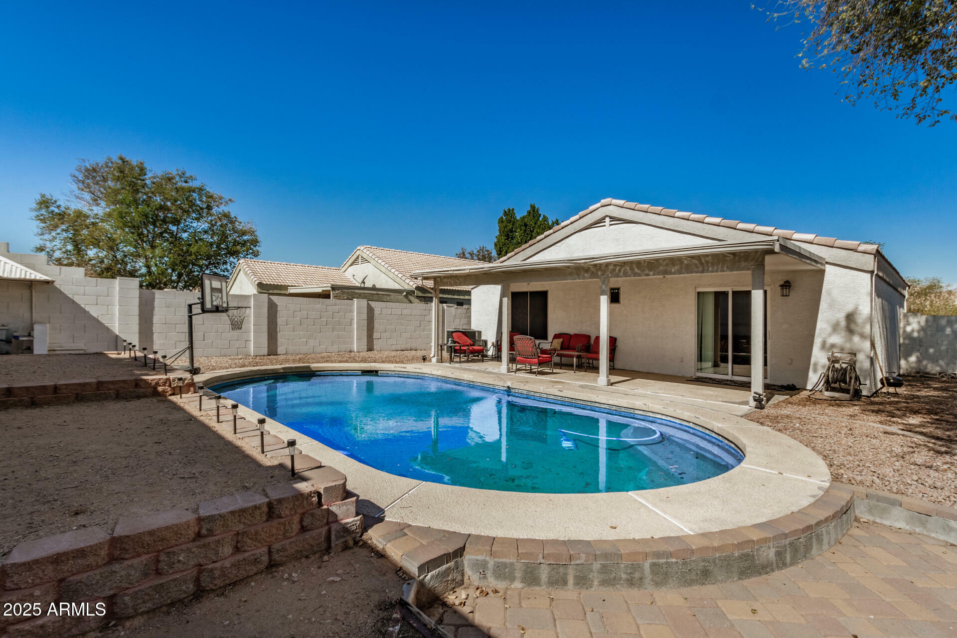 Property Photo:  1345 W Diamond Avenue  AZ 85120 