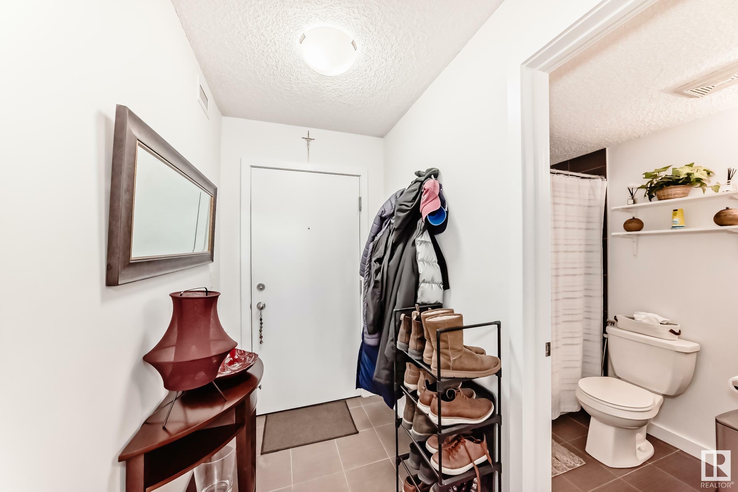 Photo de la propriété:  12045 22 Avenue SW 104  AB T6W 2Y2 