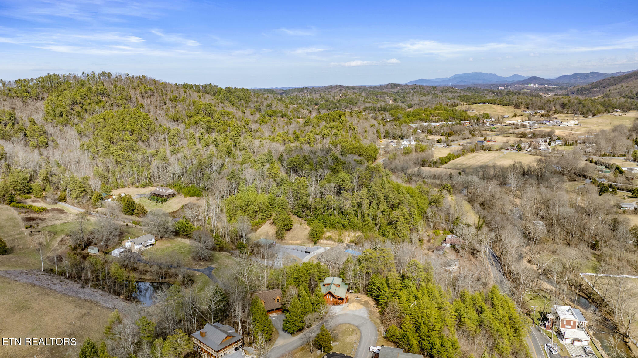 Property Photo: 2023 Piney Overlook Lane TN 37862