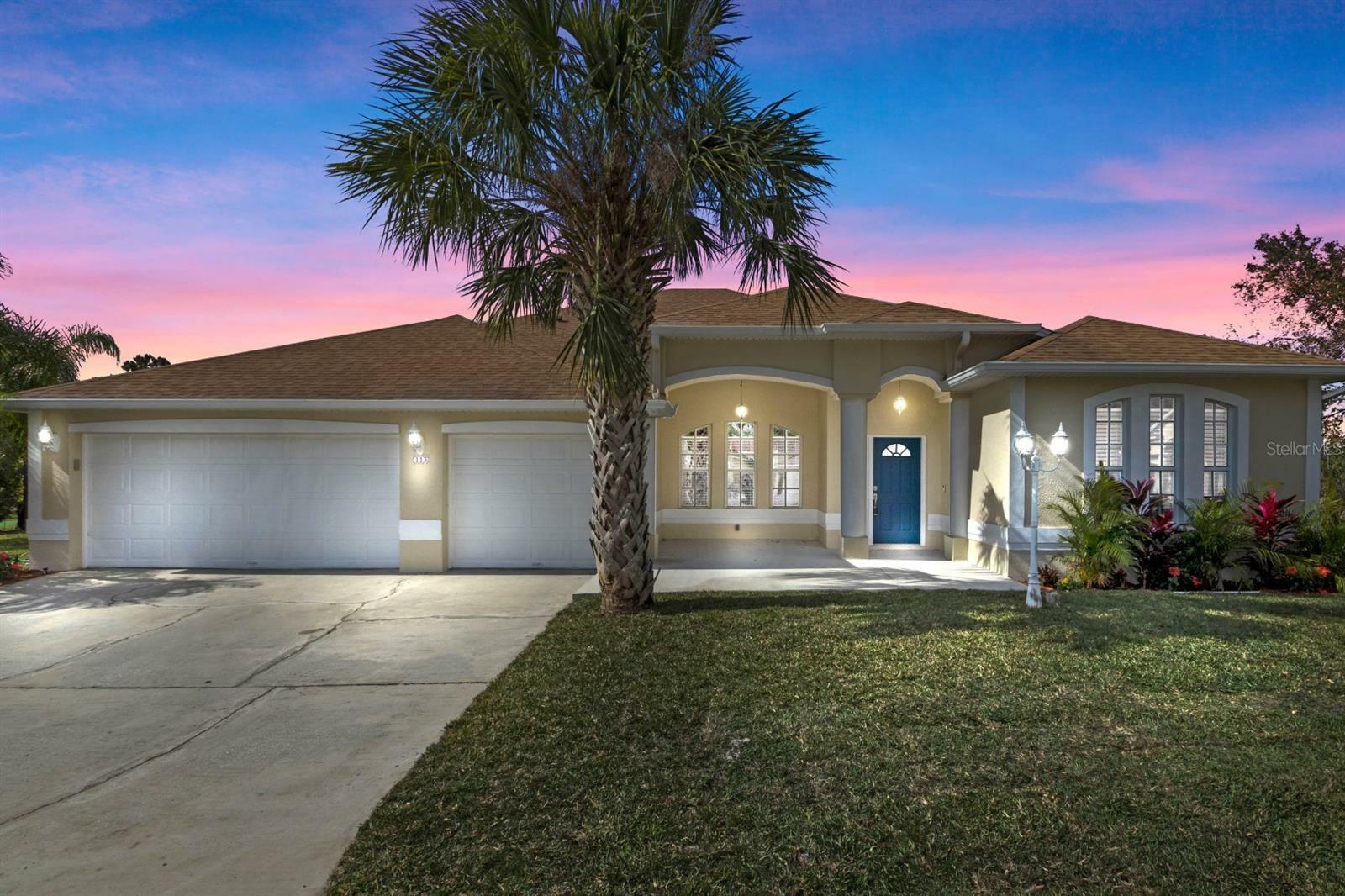 Property Photo:  113 Grand Reserve Court  FL 33837 