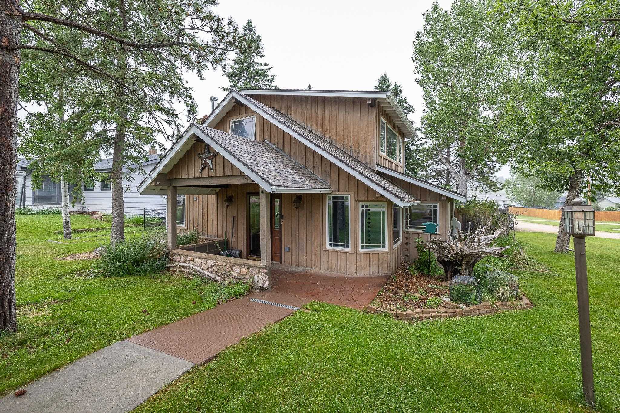 Property Photo:  1165 Pine Street  SD 57730 