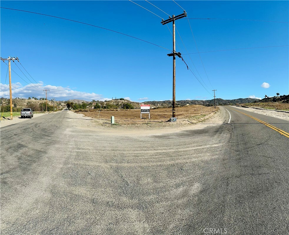 Property Photo:  25 Juniper Flats Road  CA 92567 