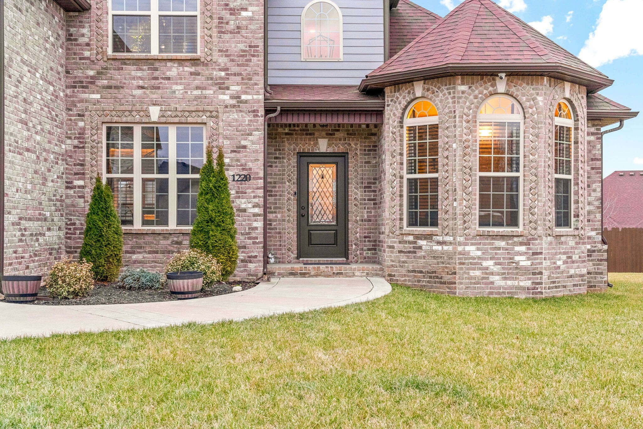 Property Photo: 1220 Forsythia Ct TN 37043