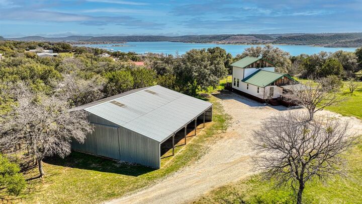 Property Photo: 504 Doe Lane TX 76450