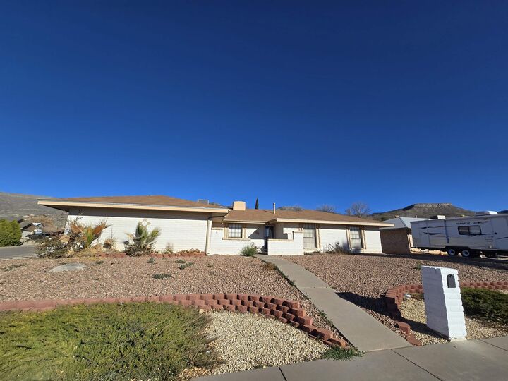 Property Photo: 1010 Sundial Ave NM 88310