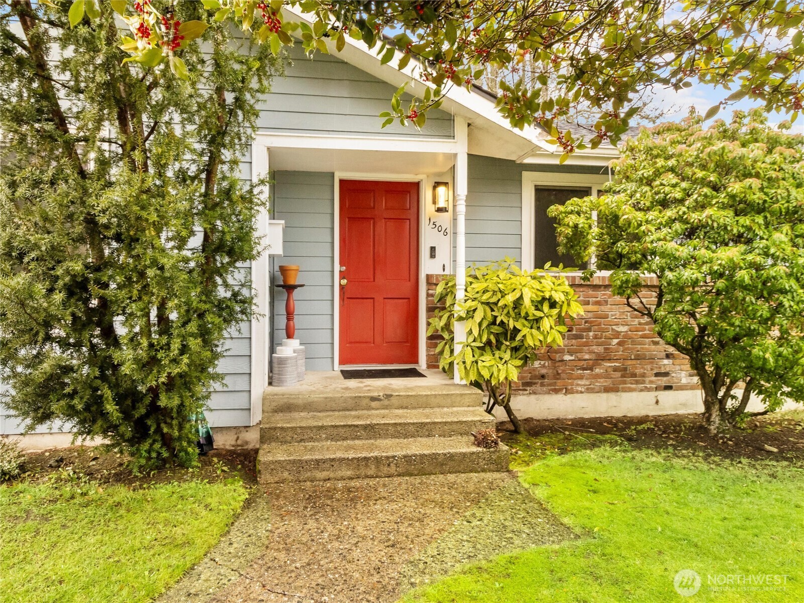 Property Photo: 1506 N Stevens Street WA 98406