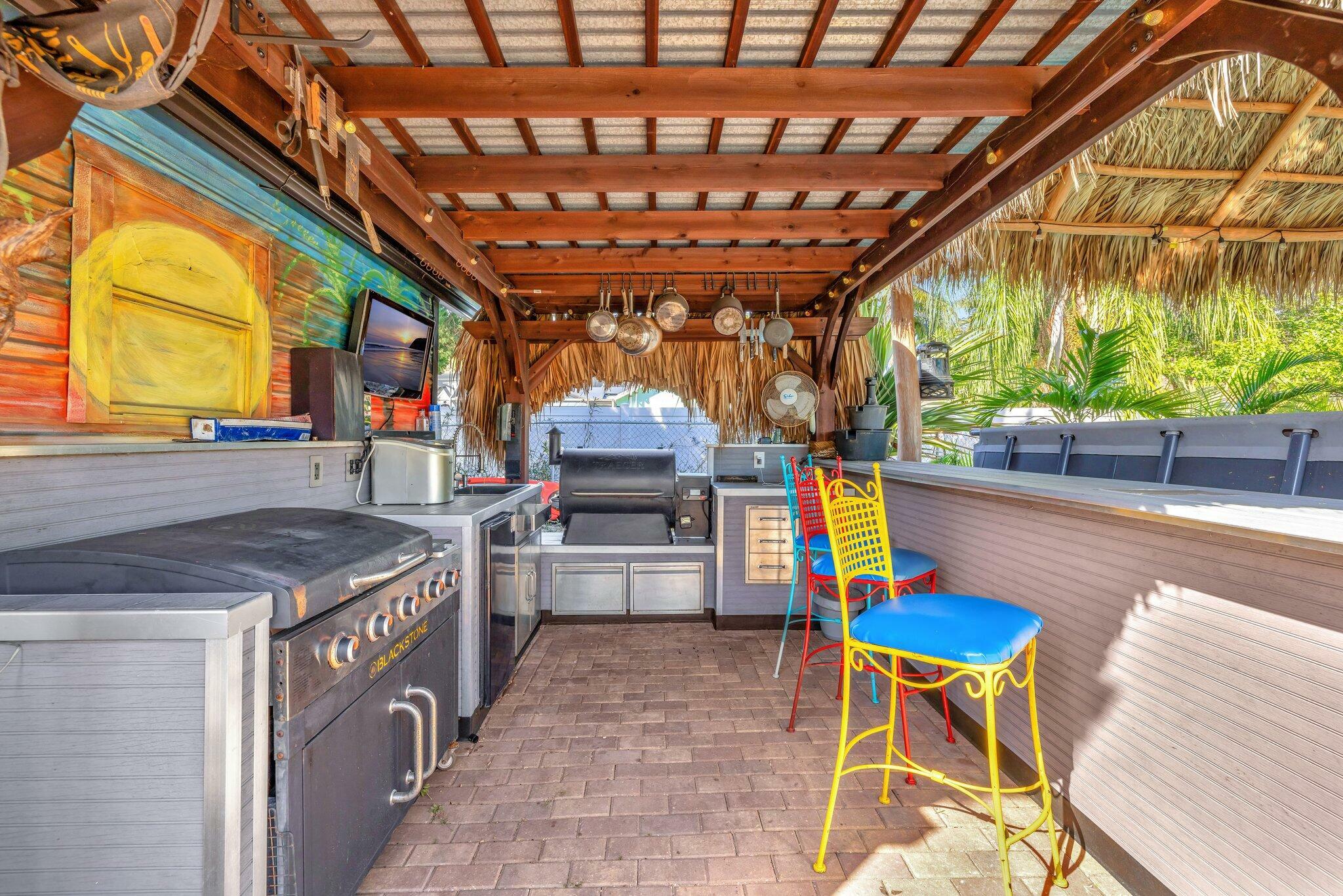 Property Photo: 1549 SW Meridian Avenue FL 34953