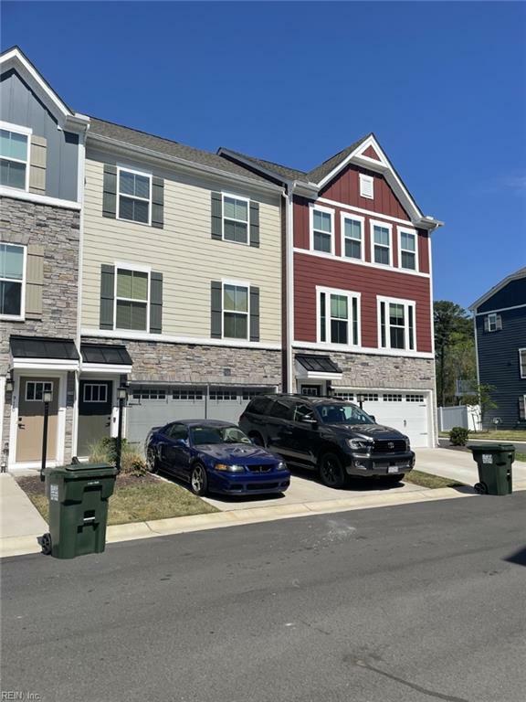 Property Photo: 912 Stern Way VA 23323