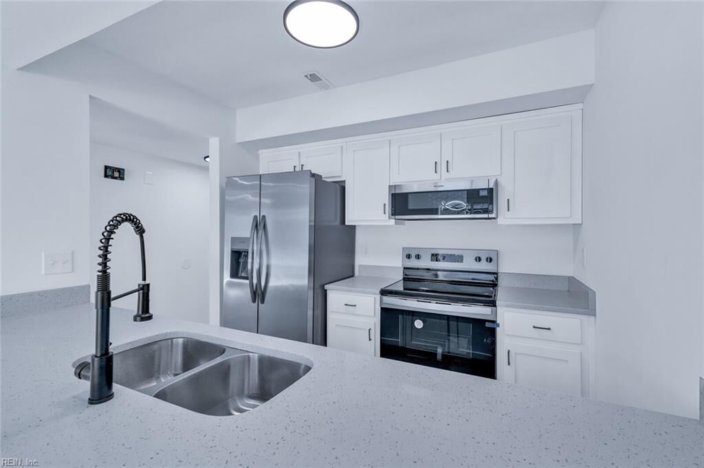 Property Photo: 113 Roane Dr A VA 23669