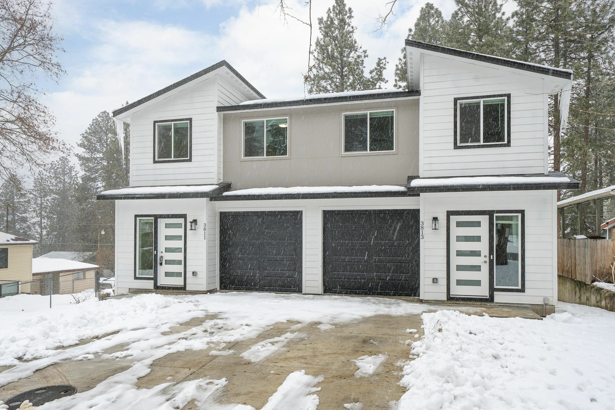 Property Photo:  3811 E 12th Ave 3813  WA 99202 