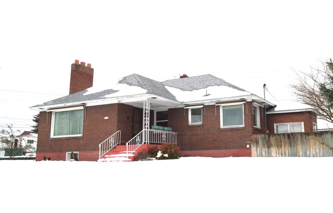 Property Photo: 4228 N Ash St WA 99205