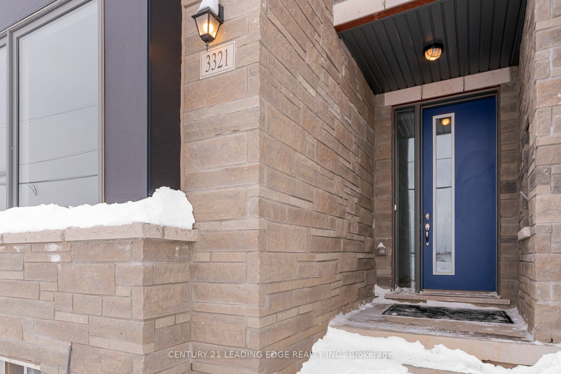 Property Photo:  3321 Sixth Line  ON L6H 0Z5 