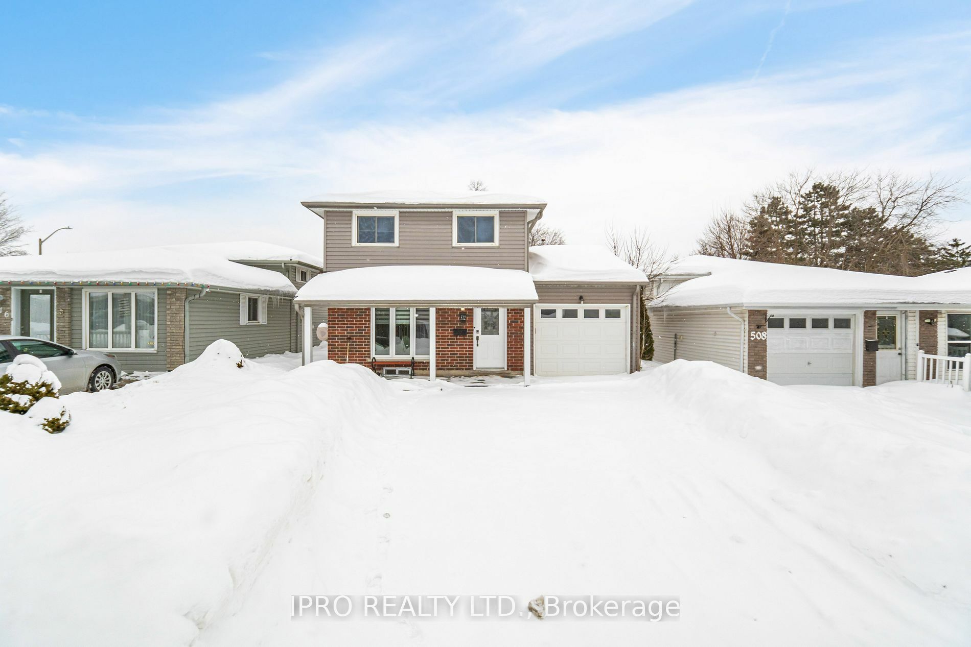 Property Photo:  512 Pinetree Cres  ON N3H 4X5 