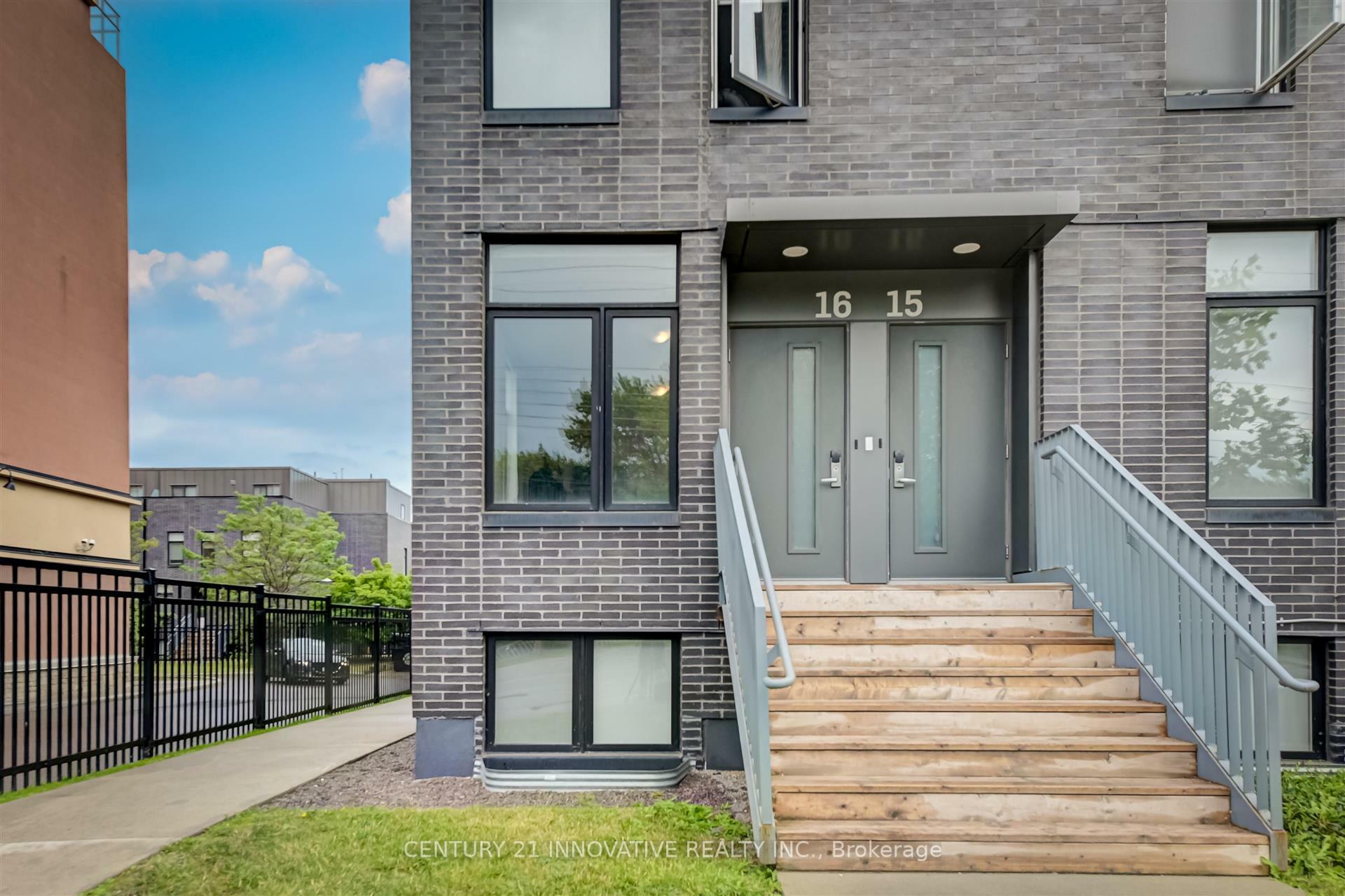 Photo de la propriété: 1720 Simcoe Street 16 ON L1G 4X9