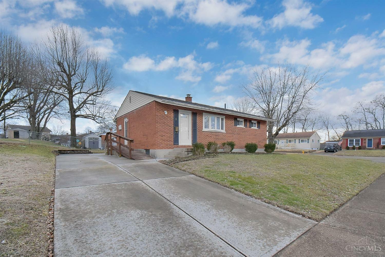 Property Photo: 5 Daysprings Drive OH 45015