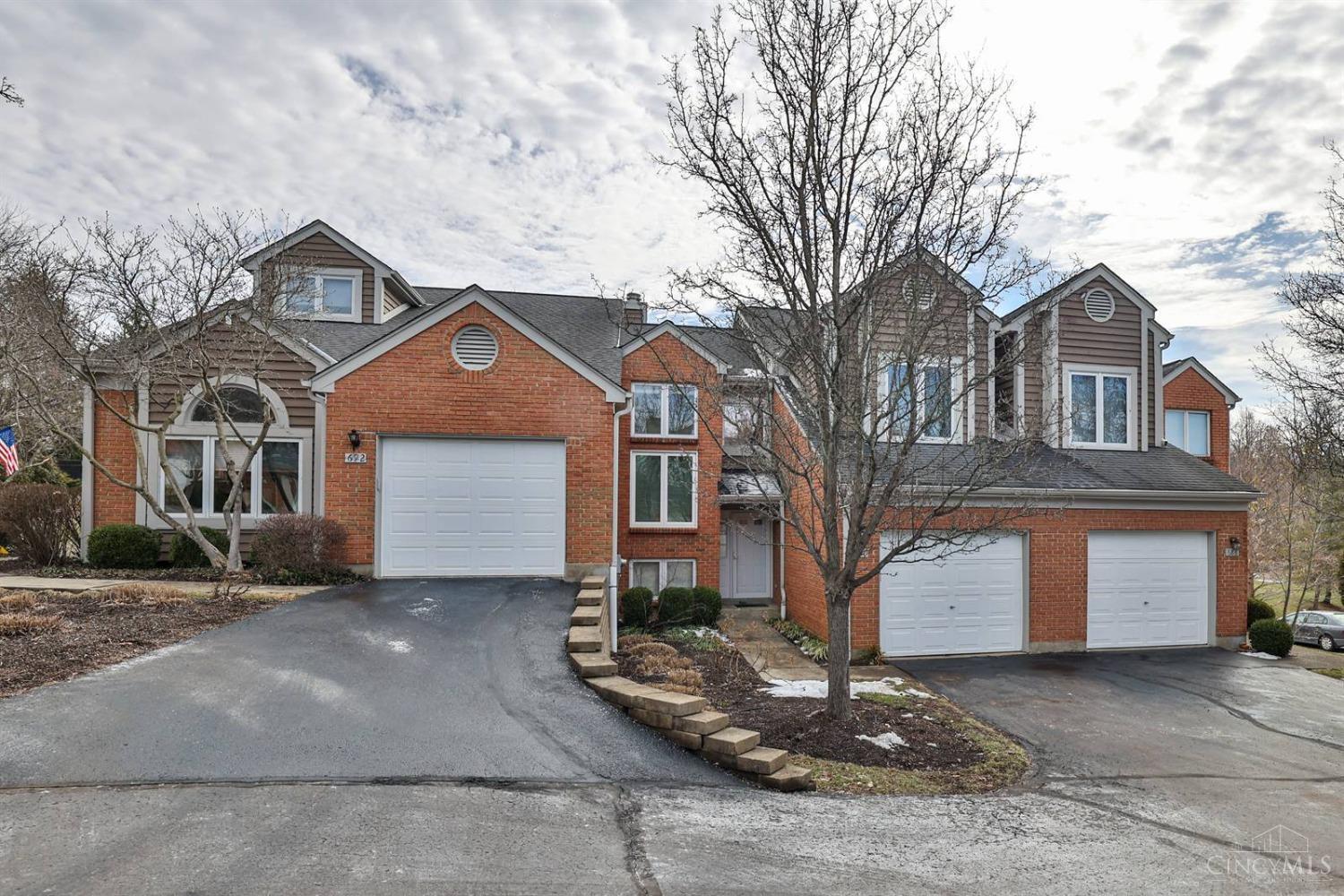 690 Totten Way  Cincinnati OH 45226 photo